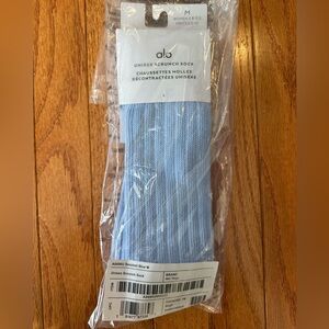 ALO Yoga Unisex Scrunch Sock - seashell blue size Medium